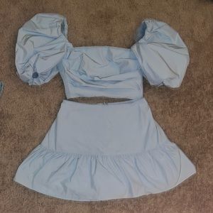 cute going out set! size xs but fits xs-s